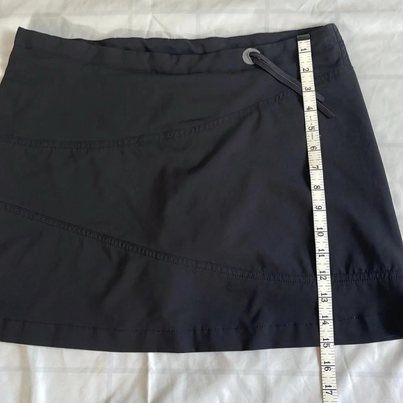 Outdoor Research Expressa Skort Size M In Black - Picture 6 of 11
